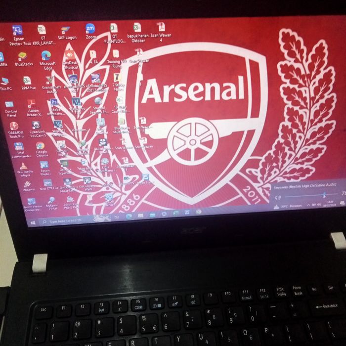 Hasil service laptop untuk Kurniawan - Permasalahan: , Baterai bocor, speaker suaranya pecah, ganti keyboard